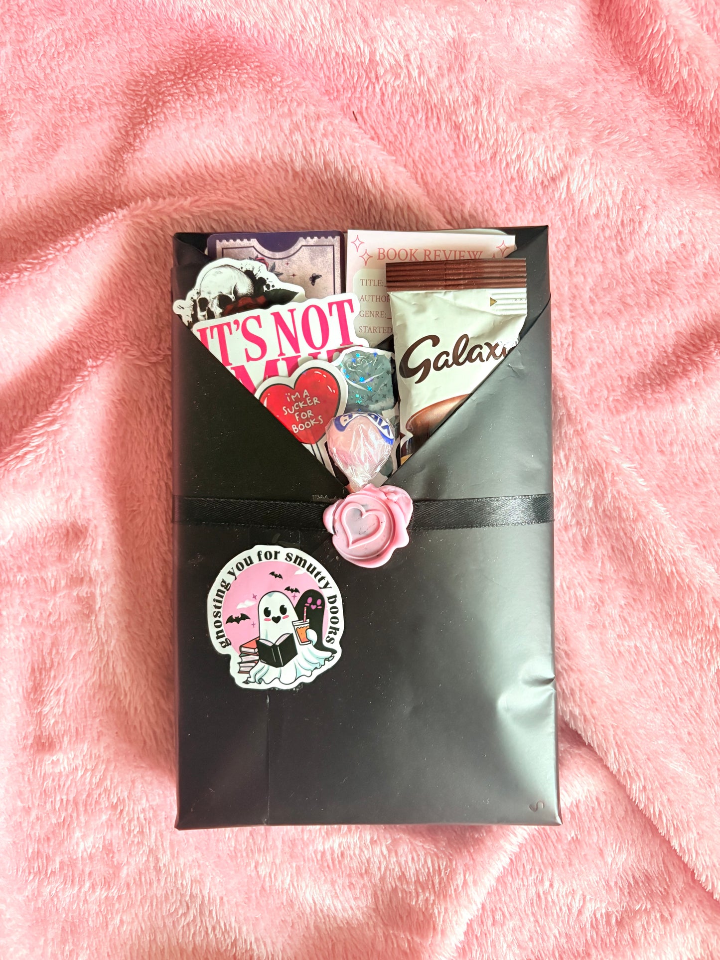 Blind date with a spicy book ~ Dark Romance